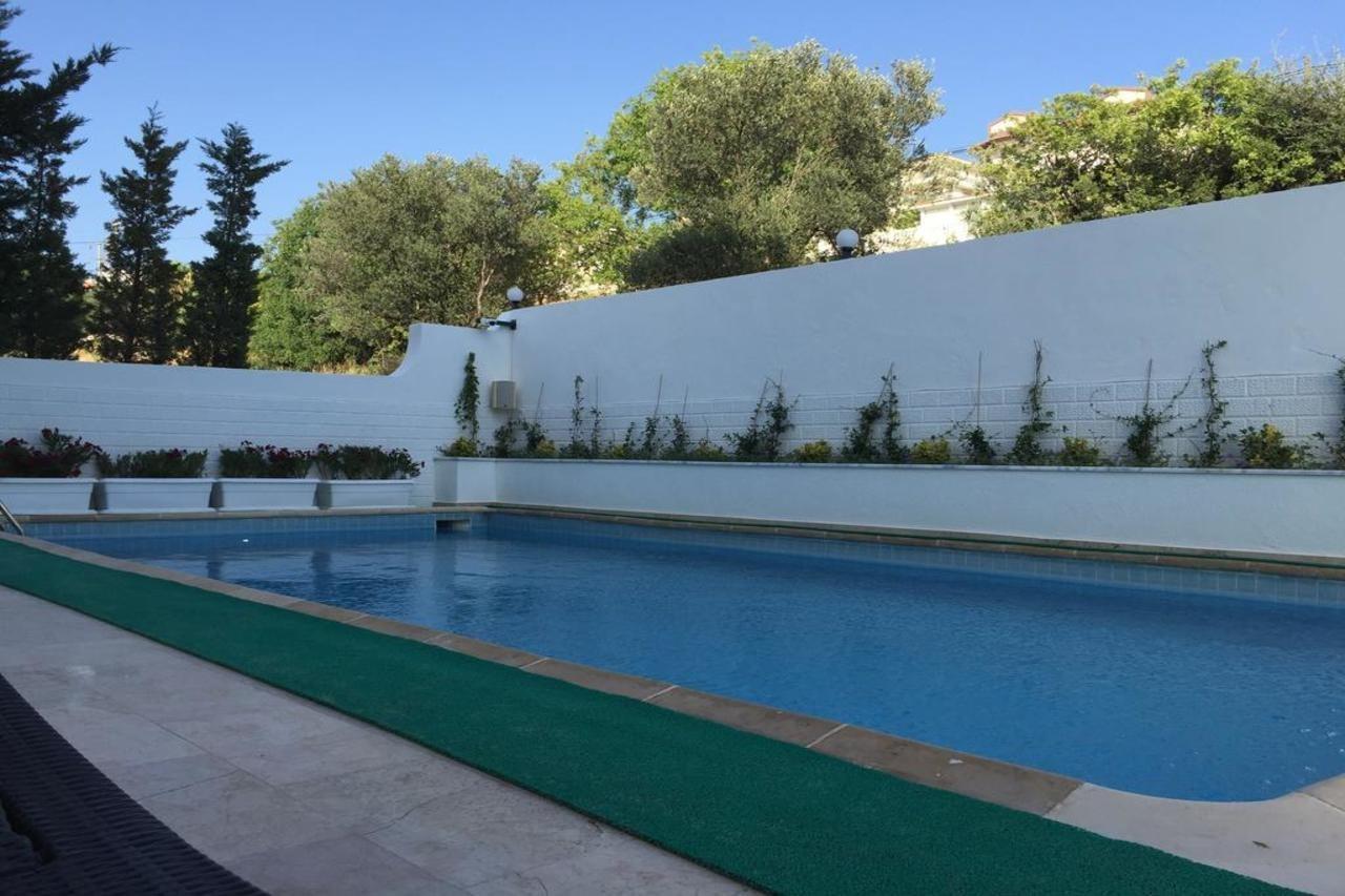 Cicek Apart Hotel Çeşme Exteriör bild