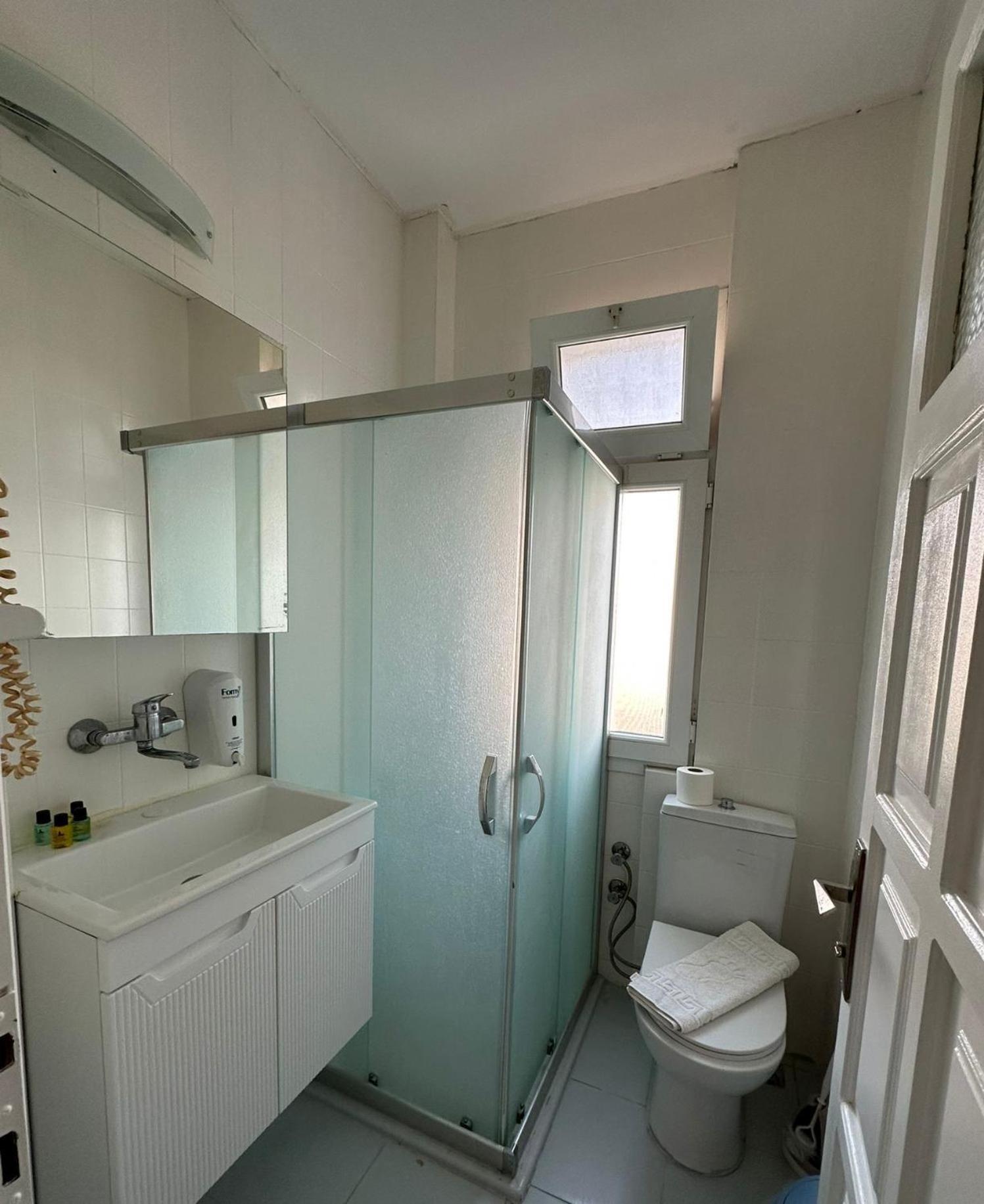 Cicek Apart Hotel Çeşme Exteriör bild