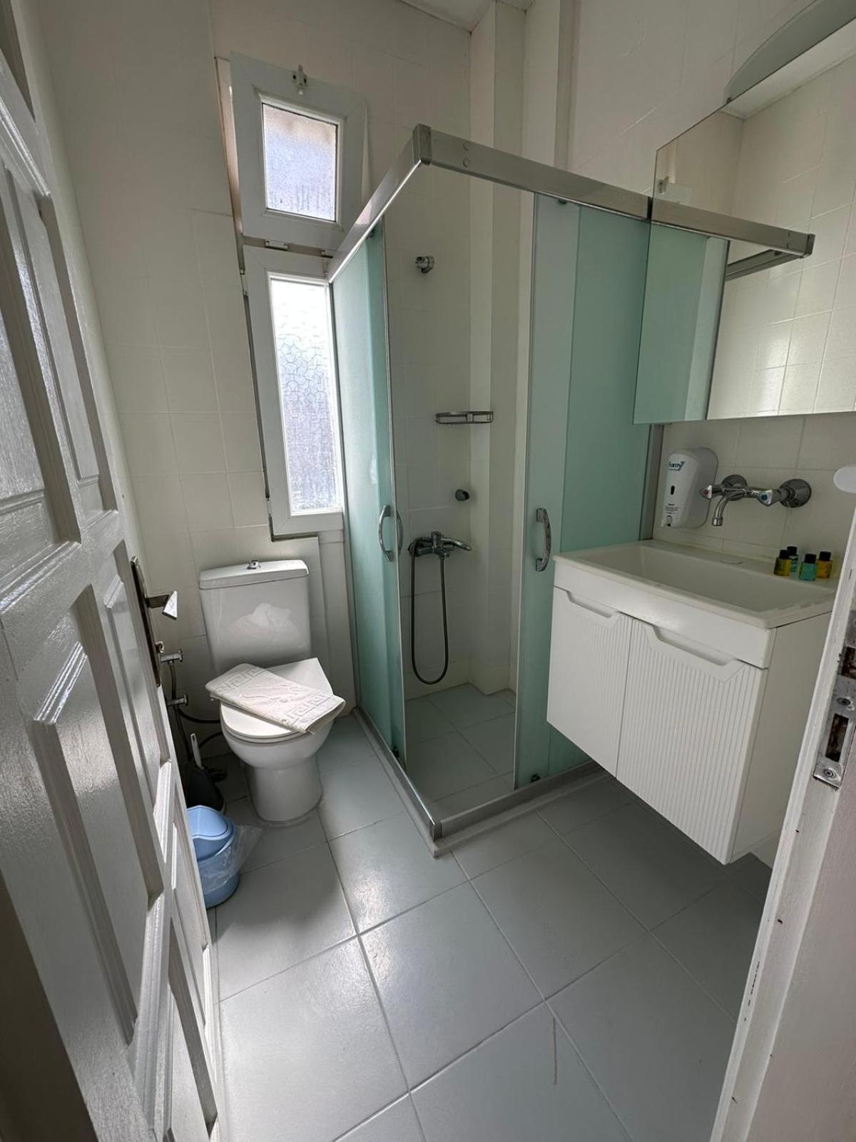 Cicek Apart Hotel Çeşme Exteriör bild