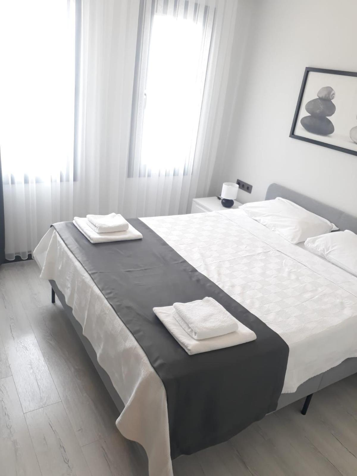 Cicek Apart Hotel Çeşme Exteriör bild