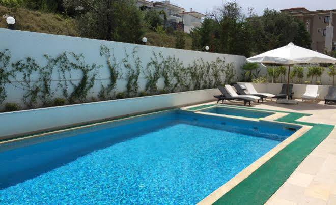 Cicek Apart Hotel Çeşme Exteriör bild